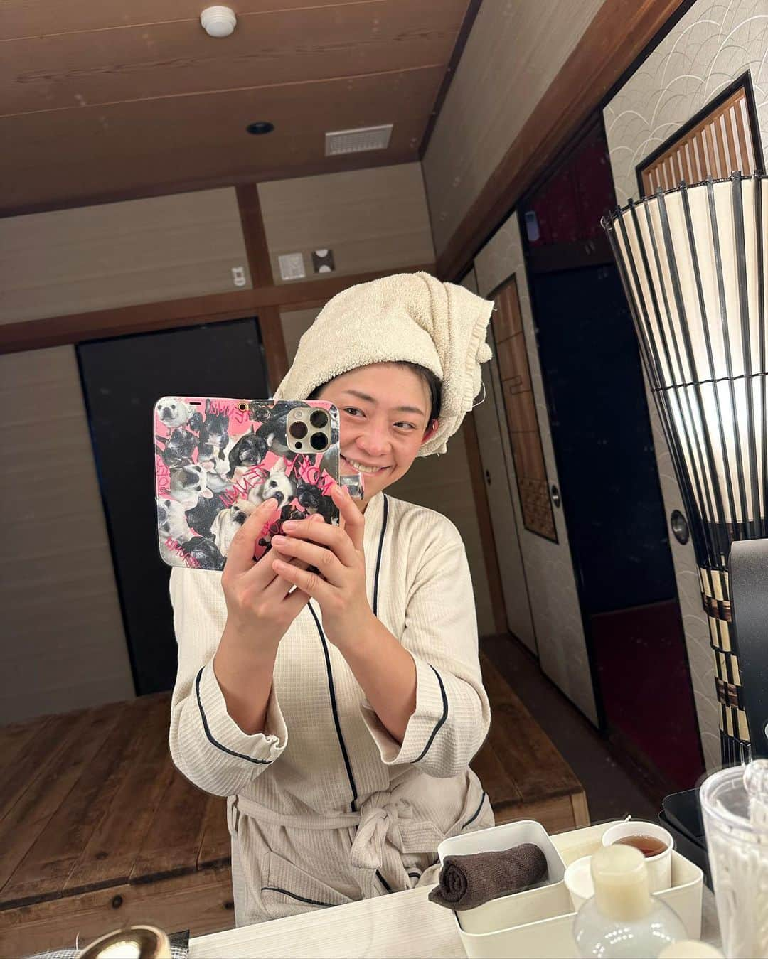 範田紗々さんのインスタグラム写真 - (範田紗々Instagram)「漬け物になった気分でした🤣 体の内側からぽかぽか ハマりそ〜 #米ぬか酵素風呂」3月5日 21時45分 - handa_sasa