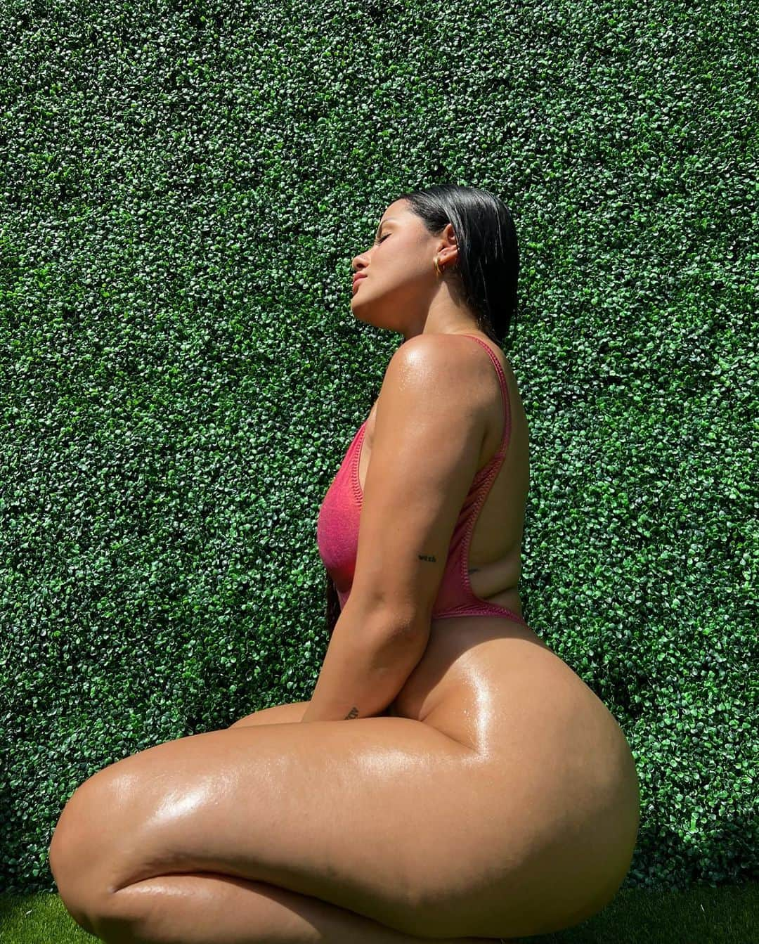 Katya Elise Henryさんのインスタグラム写真 - (Katya Elise HenryInstagram)「If models are made for modelin.. thick girls are made for cuddlin💕 #7weekspostpartum  we start the @wbkfit 8 week COMEBACK challenge tomorrrrooowwww girls! and guess who’s joining? 🙋🏽‍♀️ meee finally wow it’s only been 82838382 years! Let’s do this! Link in bio!」3月6日 5時41分 - katyaelisehenry