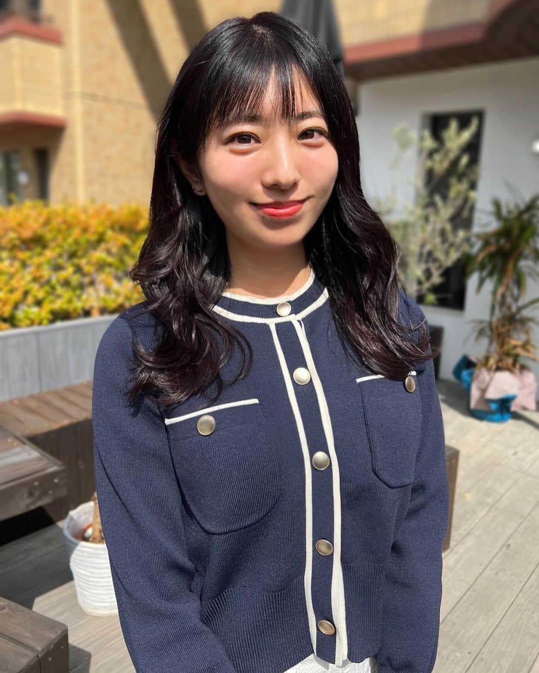 白戸ゆめのさんのインスタグラム写真 - (白戸ゆめのInstagram)「🌸  春だからヘアカラーも一新✨ 私はブルベだからラベンダー混ぜてもらって 赤みが出にくくしてもらいました☺️ 安定の暗めカラーだけど 陽の光を浴びるとピンクです💓  いつもありがとうございます♪ @teppei_hair」3月6日 19時50分 - yumeno.s_