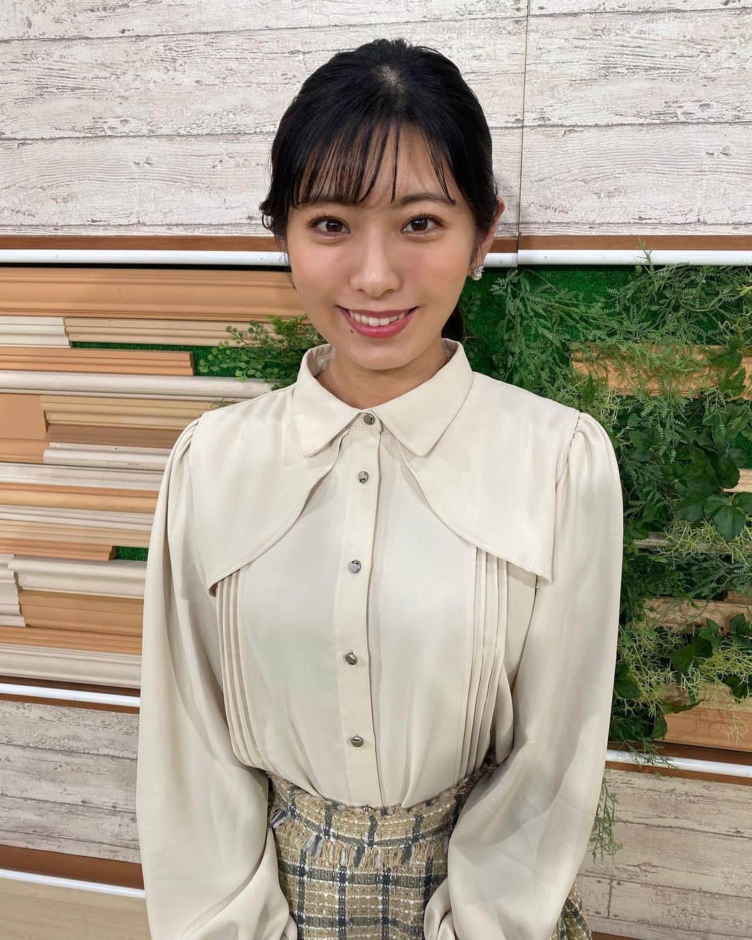白戸ゆめのさんのインスタグラム写真 - (白戸ゆめのInstagram)「👗  #東京インフォメーション #衣装 ほんと朝はコンディションの差がすごい笑」3月6日 20時43分 - yumeno.s_