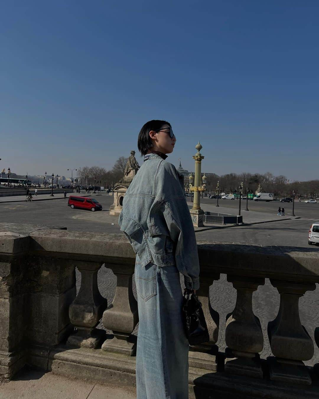 三吉彩花さんのインスタグラム写真 - (三吉彩花Instagram)「#ootd 🇫🇷🖤  jacket: @balenciaga   denim: @balenciaga   tops: @mm6maisonmargiela  bag: @dior   belt: @balenciaga   shoes: @sergiorossi   jewelry: @tiffanyandco   sunglasses: @gentlemonster   #balenciaga  #mm6  #dior  #sergiorossi  #tiffanyandco  #gentlemonster」3月6日 22時27分 - miyoshi.aa