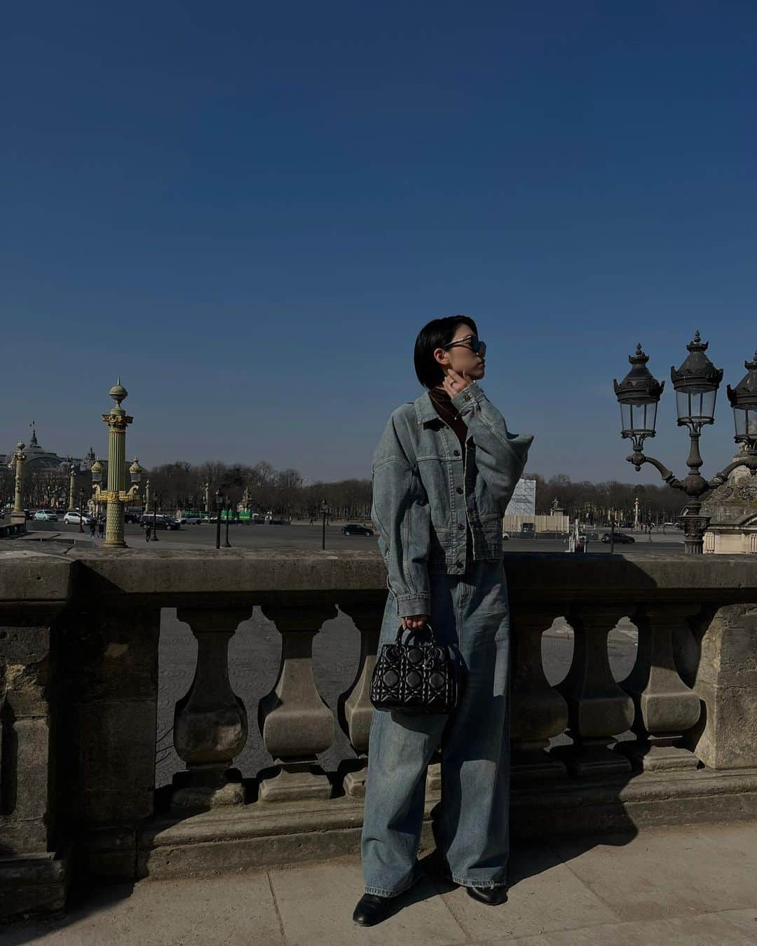 三吉彩花さんのインスタグラム写真 - (三吉彩花Instagram)「#ootd 🇫🇷🖤  jacket: @balenciaga   denim: @balenciaga   tops: @mm6maisonmargiela  bag: @dior   belt: @balenciaga   shoes: @sergiorossi   jewelry: @tiffanyandco   sunglasses: @gentlemonster   #balenciaga  #mm6  #dior  #sergiorossi  #tiffanyandco  #gentlemonster」3月6日 22時27分 - miyoshi.aa