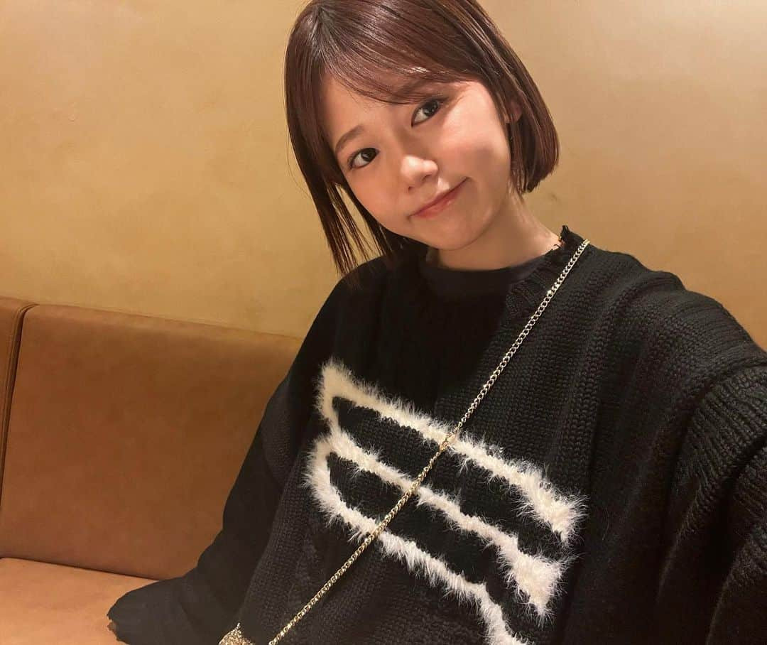 川口葵さんのインスタグラム写真 - (川口葵Instagram)「.  最近買ったニット🧶と、キラキラブームまた来てる✨  #あおいのふく ❤️‍🔥」3月7日 19時26分 - kawaguchiaoi_1126