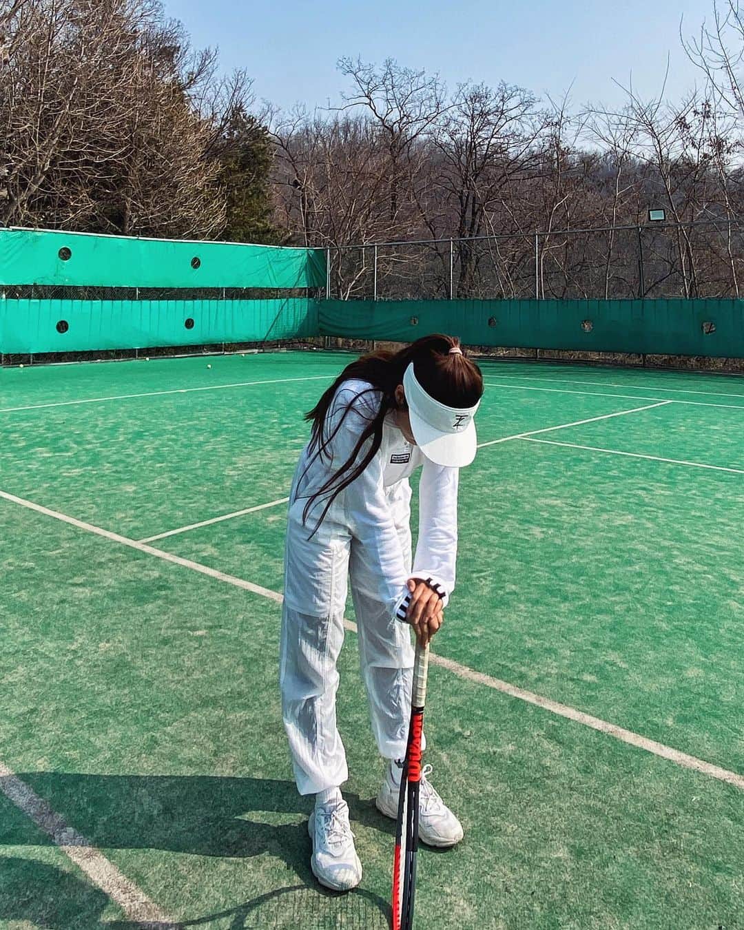 キム・ヒジョンさんのインスタグラム写真 - (キム・ヒジョンInstagram)「테니스야 내 맘 언제 알아줄래🥹🎾…💚」3月8日 16時06分 - kimheebibi
