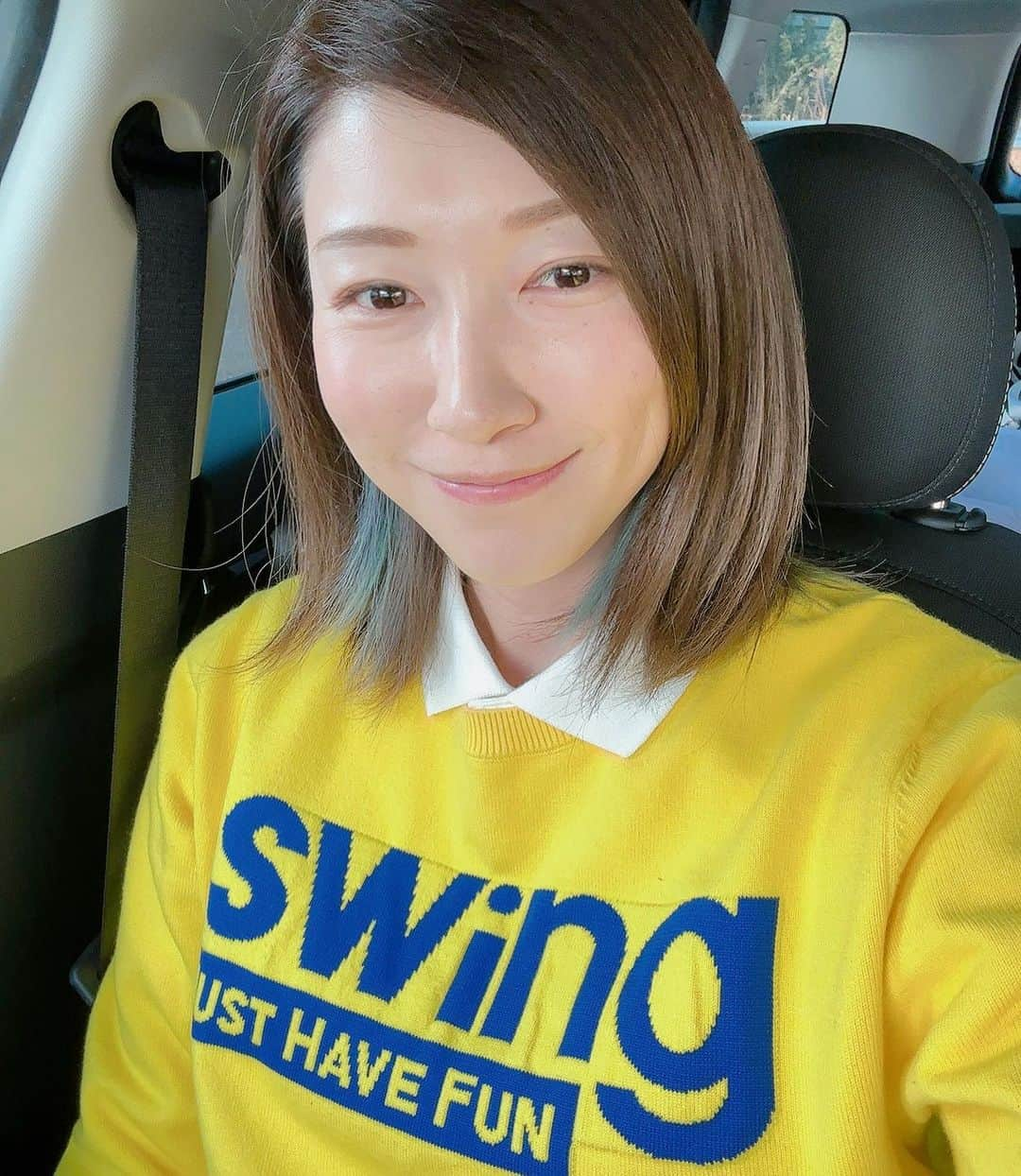 狩野舞子さんのインスタグラム写真 - (狩野舞子Instagram)「・ 本日半袖デビューしました💛💙 一応朝は着てましたよちゃんと🌻 ・ #golf #ゴルフ日和 #noppomaikogolf」3月8日 21時46分 - kanochan715