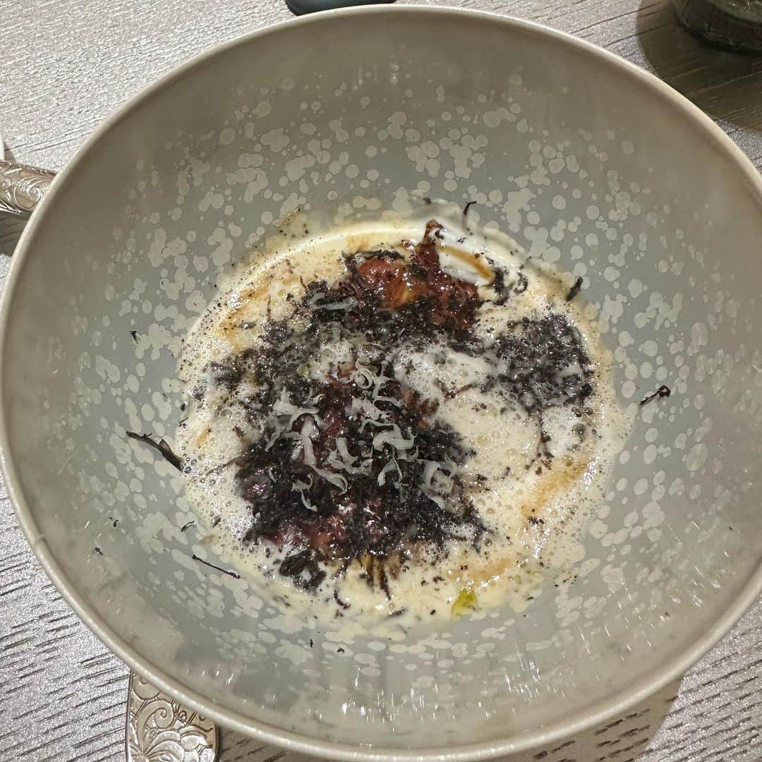 Reikaさんのインスタグラム写真 - (ReikaInstagram)「Restaurant Kei   One of the best restaurants in the world. I knew it was going to be amazing but it surpassed my already high expectations.  I rarely post restaurants and food on my feed but I’m actually kind of a foodie 😋  超予約困難店　@restaurantkei  ケイさんありがとうございました✨🥺  とてもとても美味しかったです。そして店内もお料理も全てが美しかった💕  ここからまだパリ投稿続きます✩︎⡱リクエスト多いのでおすすめスポットやお買い物なども投稿できればと思います😊 他に何見たいか教えてください💕」3月9日 12時28分 - reikamarianna