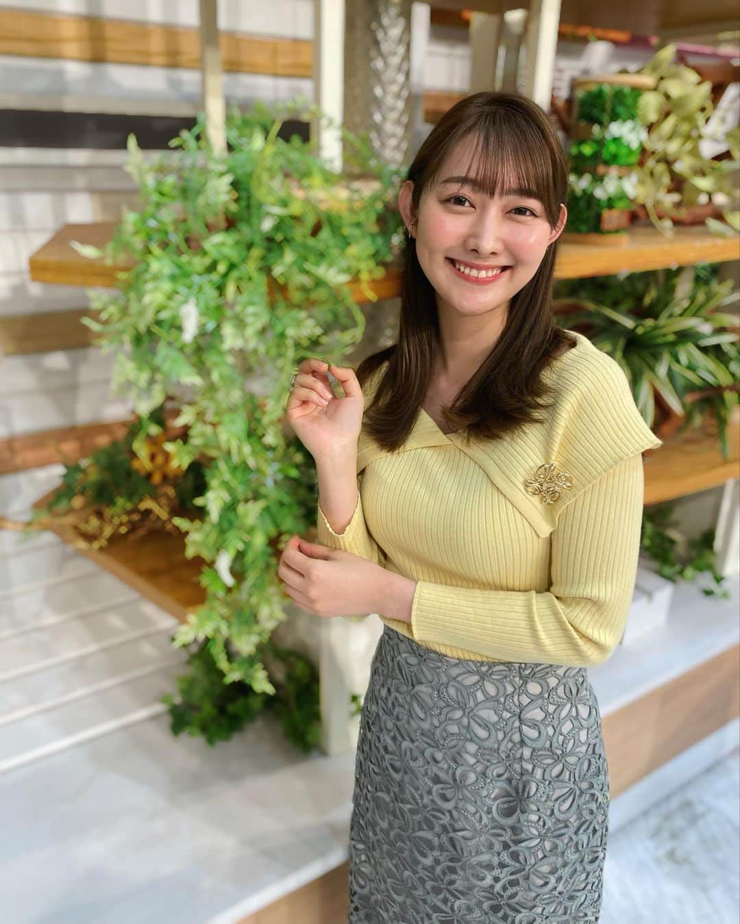 森山みなみさんのインスタグラム写真 - (森山みなみInstagram)「.  今朝も羽鳥慎一モーニングショーをご覧いただき、ありがとうございました！  イエローのニットでした🍋 ブローチはスタイリストさんが合わせて下さいました✨  そして…いよいよWBC始まりますね！ パネルコーナーで里崎さんの解説を聞いて、より楽しみになりました‼︎一緒に応援しましょ⚾︎  明日もよろしくお願いいたします☺️   #テレビ朝日 #羽鳥慎一モーニングショー #モーニングショー #アナウンサー  #森山みなみ  #衣装」3月9日 17時50分 - minami.moriyama_ex