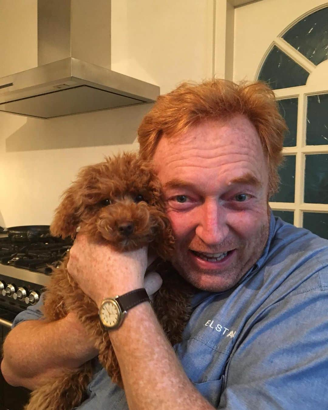 ライアン・マイヤーさんのインスタグラム写真 - (ライアン・マイヤーInstagram)「I just realized that basically every video or picture I have of my dad he’s holding a dog and it made me so happy so here’s a compilation hahaha🫶🏼🥹🥹」3月10日 20時50分 - rianne.meijer