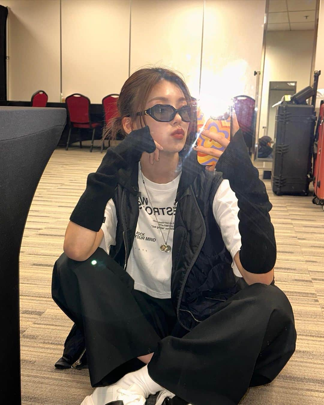 ITZYさんのインスタグラム写真 - (ITZYInstagram)「수상한 그녀(들)😎」3月10日 23時50分 - itzy.all.in.us