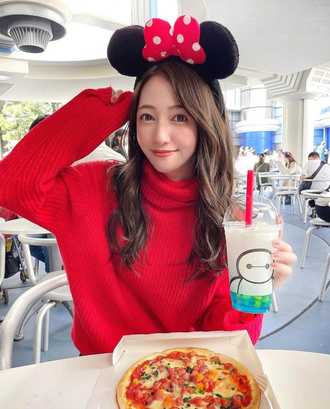 美女美容事情さんのインスタグラム写真 - (美女美容事情Instagram)「《Disney ❤︎ ミニーコーデ❤️🪄🏰》 *⁠ リポストを使って素敵な美女の投稿を紹介させて頂く【ビジョビ💄美女美容事情💅】のコーナーです✨ *⁠ 今回ご紹介させて頂きますのは!!👀❤︎⁠⠀ みきさん< @ktmk_127 >の素敵なお写真📸⁠⠀⁠⠀⁠⠀⁠ *⁠⠀⁠⠀⁠⠀⁠⠀ ディズニーランドに美女が来園💝🎠 ミニーのカチューシャ姿が可愛らしいですね🐭🎀 *⠀⁠⠀⁠⠀⁠⠀⁠⠀ みきさん< @ktmk_127 > ⠀⁠⠀⁠⠀⁠⠀ 素敵な投稿ありがとうございました☺️📸✨ *⠀⁠⠀⁠⠀⁠⠀⁠⠀ みきさんのアカウントには他にも素晴らしい投稿が沢山ありますので是非覗いてみてくださいね💁‍♀️💙⁠⠀⁠⠀⁠⠀⁠⠀ *⠀⁠⠀⁠⠀⁠⠀⁠⠀ △▼△▼△▼△▼△▼△▼△▼△▼△▼ ⁠⠀⁠⠀⁠⠀ ❤🧡💛「美女美容事情」💚💙💜⠀⠀⠀⠀⠀⠀⠀⠀⠀⠀⠀⠀⠀⠀⁠⠀⁠⠀⁠⠀⁠⠀⁠⠀ 👇掲載ご希望の方は👇⠀⠀⠀⠀⠀⠀⠀⠀⠀⠀⠀⠀⠀⠀⠀⁠⠀⁠⠀⁠⠀⁠⠀⁠⠀ @b_b_j.jタグ付けと🖤 #ビジョビ ⁠⠀ 🖤タグ付けお願いします✨⠀⠀⠀⠀⠀⠀⠀⠀⠀⠀⠀⠀⠀⠀⠀⁠⠀⁠⠀⁠⠀⁠⠀⁠⠀ △▼△▼△▼△▼△▼△▼△▼△▼△▼ ⁠⠀⁠ #ディズニーランド#ディズニーコーデ#ディズニーカチューシャ#クリスマスコーデ＃エステ#フリーモデル#サロンモデル#ウェディングモデル#広告モデル#インフルエンサー」3月11日 16時49分 - b_b_j.j