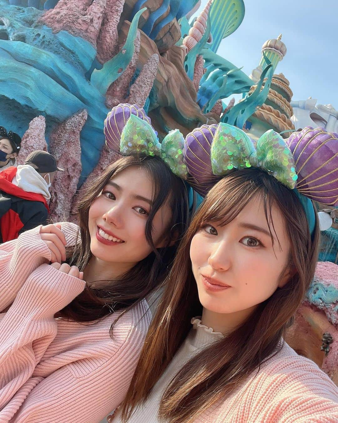 波田妃奈さんのインスタグラム写真 - (波田妃奈Instagram)「春のでぃずにしー🐭🌸 ぽかぽかでしたん😆☀️  ミルクチョコ味のポップコーン発見😳🤎 4枚目は狙ってる顔…🤤笑  シーズン限定のグッズや フードも可愛くいし この時期おすすめすぎるっ💡 ただ人気のアトラクションは 150分待ちとか激混みでした🙄  ♡┈┈┈┈┈┈┈┈┈┈┈┈┈┈┈┈┈┈┈♡  グランプリはK-1ラウンドガールの年間契約👯‍♀️をかけた 🥊K-1GIRLS×ミスモデルプレス🥊 ＼オーディション投票審査中／  もちろん目指すはグランプリ👑 ハイライト欄から投票ページ飛べます🕊 応援&拡散お願いします！！  ▼今後のスケジュール 3/13(月)18時→審査員票の付与💘💘💘 　　　　　　　1位500票/2位300票/3位150票 3/17(金)16時→モデルプレスTOP10掲載📝 3/19(日)19時→投票券購入受付🚨  21時→投票終了😳  候補者「波田妃奈」で検索🔍  https://www.rankingmaster.jp/k-1girls_modelpress-audition/ranking/  ♡┈┈┈┈┈┈┈┈┈┈┈┈┈┈┈┈┈┈┈♡  @modelpress_aud @k1wgp_pr #ミスモデルプレス #K1GIRLSミスモデルプレス  #モデル #ディズニーシー #tdc #春コーデ #お出かけ #夢の国 #アリエル」3月12日 21時00分 - hina__fitness