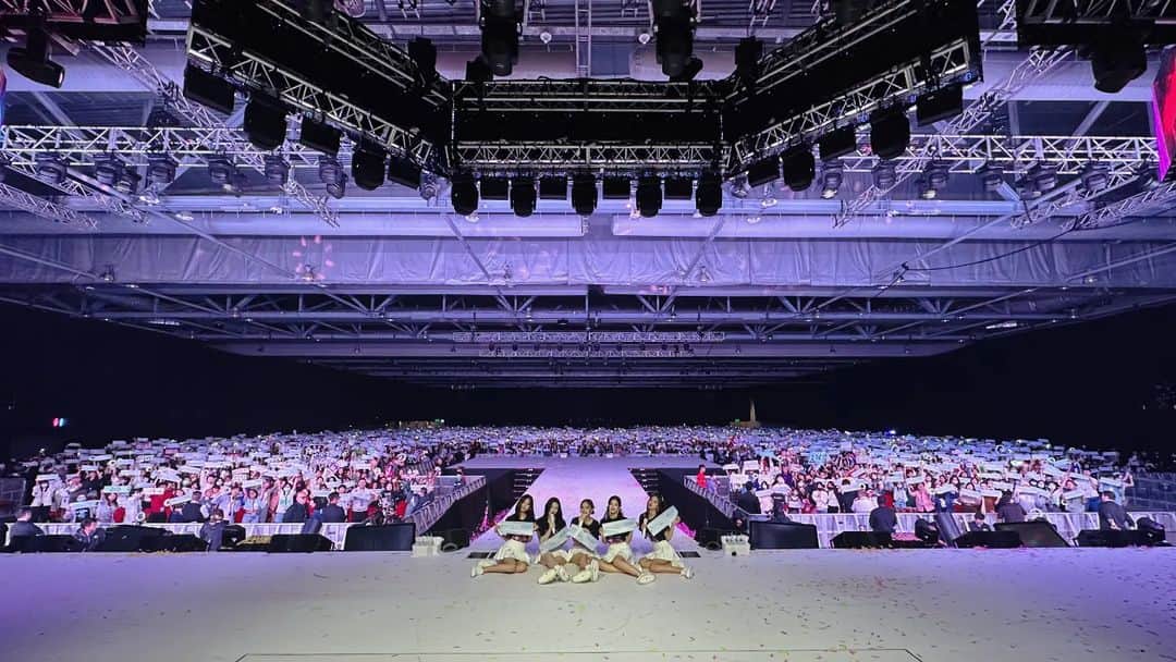 ITZYさんのインスタグラム写真 - (ITZYInstagram)「ITZY THE 1ST WORLD TOUR <CHECKMATE> in #HONGKONG DAY 2  HONG KONG MIDZY 係我嘅禮物❤ 好多謝你哋呢兩日嘅支持🥰  #ITZY #MIDZY #ITZY_WORLD_TOUR ✈」3月12日 23時09分 - itzy.all.in.us