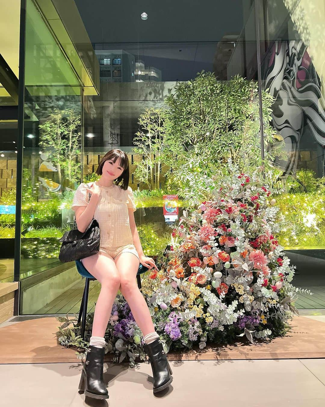 庄司ゆうこさんのインスタグラム写真 - (庄司ゆうこInstagram)「週末に子連れでステイした 東京ベイ潮見プリンスホテル @tokyobayshiomi_princehotel は館内アートが充実していて撮影するところいっぱいだったぁー❤️ @yuurimorishita 悠里ちゃんと撮り合いっこして楽しかった✨😆 最後の動画はタイドテーブルで朝食ビュッフェを頂いたときの☺️ 朝食ビュッフェからソフトクリームやフレンチトースト、クロワッサンにモリモリ食べちゃった🤣種類が盛り沢山でついつい欲張って盛り付けて朝からガッツリ頂きました😋 #東京ベイ潮見プリンスホテル#親子旅行#館内アート#タイドテーブル#映えスポット #インスタ映え#撮影会#仲良し親子#プチ旅行」3月13日 0時39分 - yuko.shoji