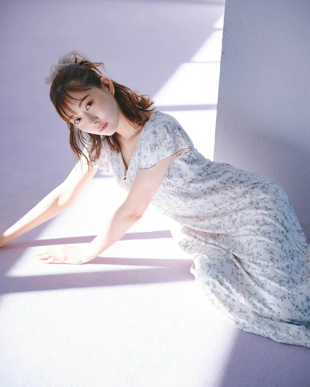 渡辺美優紀さんのインスタグラム写真 - (渡辺美優紀Instagram)「SNIDEL HOME @snidel_home_official  . PINK BLOSSOM withみるきー . 公開されています🌸 . またまたSNIDEL HOMEさんのモデルをさせていただきとても嬉しいです♡ 展示会で私が実際につけていた商品だったので自分好みな撮影過ぎました♡ 明日SNIDEL HOMEさんのアカウントで18時よりインスタライブに出演させていただくので、今回のコレクションについてたっぷり紹介させていただきますね🥰 . 可愛いウェアしかなくて困ると思いますがぜひチェックしてください♡ . #snidelhome #ルームウェア #roomwear #部屋着 #2023ss」3月13日 17時55分 - miyukichan919