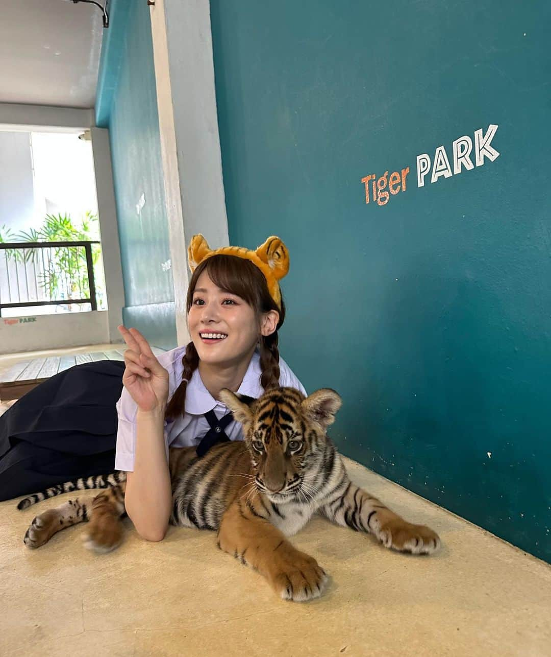 福岡みなみさんのインスタグラム写真 - (福岡みなみInstagram)「・ パタヤのタイガーパーク🐯 子供の頃から虎の赤ちゃん 抱っこしてみたかったから めちゃくちゃ嬉しかった✨ 石鹸の匂いした🐯🍼  #pattaya #tigerpark」3月13日 22時43分 - fukuokaminami373