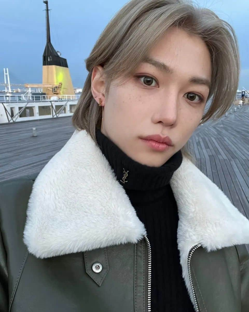 Stray Kidsさんのインスタグラム写真 - (Stray KidsInstagram)「해피 화이트 데이 🐈‍⬛🤍  #straykids #stay #felix」3月14日 18時51分 - realstraykids