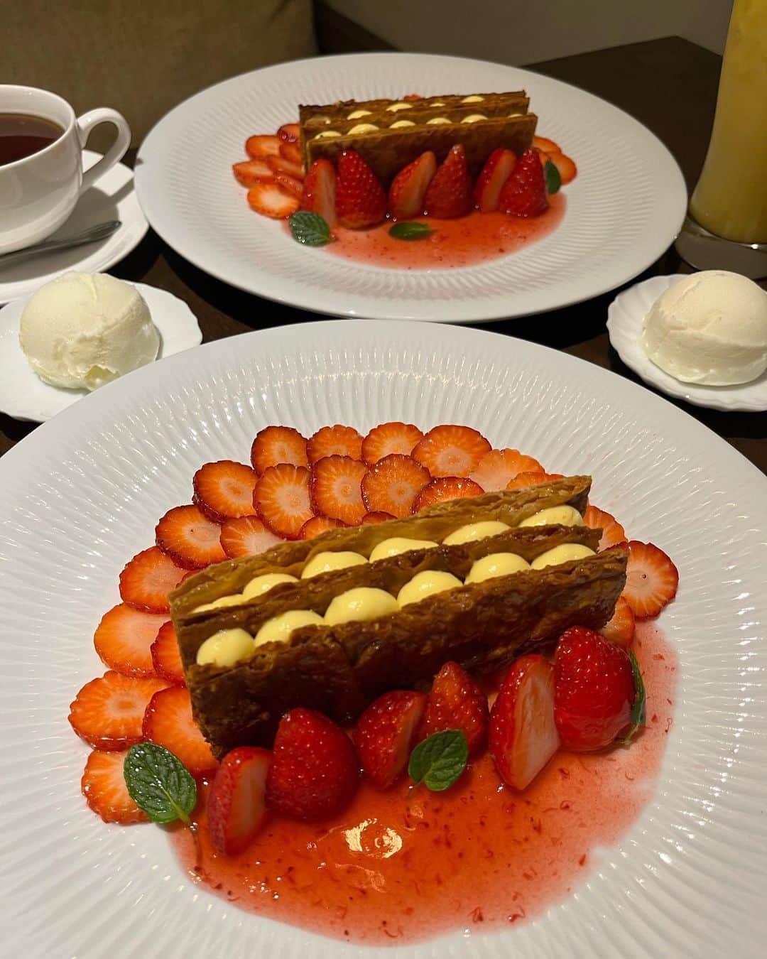 YOUKORINさんのインスタグラム写真 - (YOUKORINInstagram)「いちご🍓好き歓喜🫶✨ @mr.fruit_kobe   季節のいちごミルフィーユ🍓 パイ生地がサクサクで いちごたっぷりなので さっぱりしててペロリやった❤️  いちごが食べたくなる季節🍓 元町駅から近いので行ってみてね🤍  兵庫県神戸市中央区元町通2-2-8  #PR#神戸カフェ #南京町スイーツ #神戸ランチ #神戸デート #三宮カフェ #南京町食べ歩き #ミスターフルーツ#kobe#kobecafe#元町#元町カフェ」3月14日 21時17分 - xxy0uc0riinxx