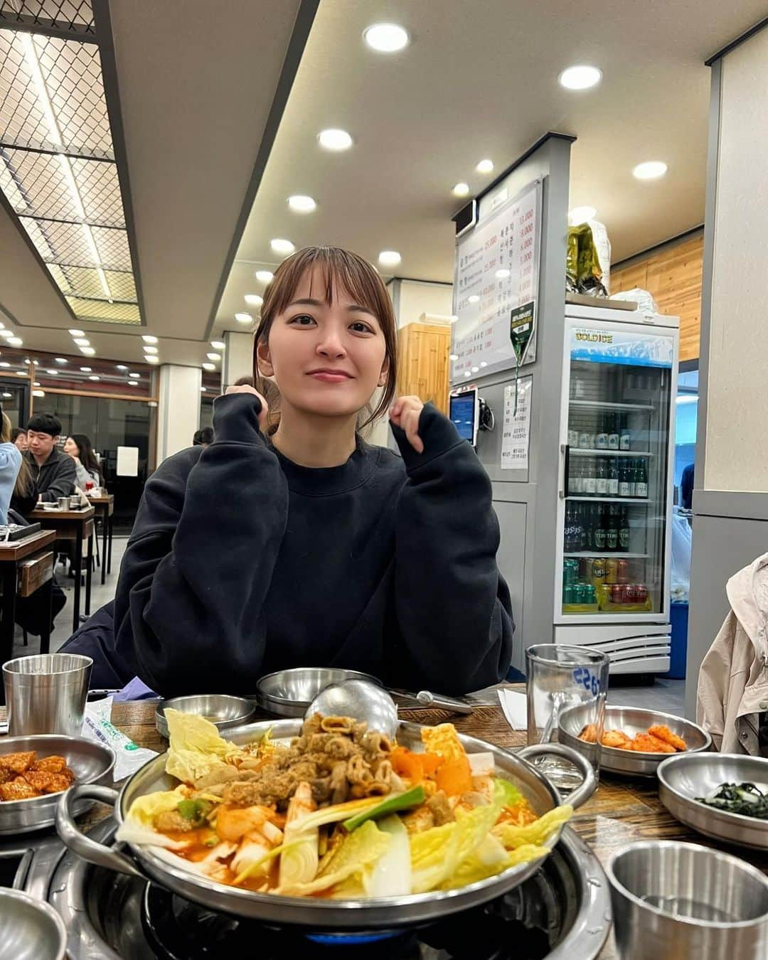 柳瀬さきさんのインスタグラム写真 - (柳瀬さきInstagram)「2泊3日でまなてぃと韓国🇰🇷 旅行行ってきました☺️  📸 @manatmnt0116   何からなにまで全部手配して くれてありがと🥺な旅でした！  たくさん食べて笑ってパワーチャージしてきたので、明日からまた頑張りますっ！！💪」3月14日 21時45分 - yanapai04