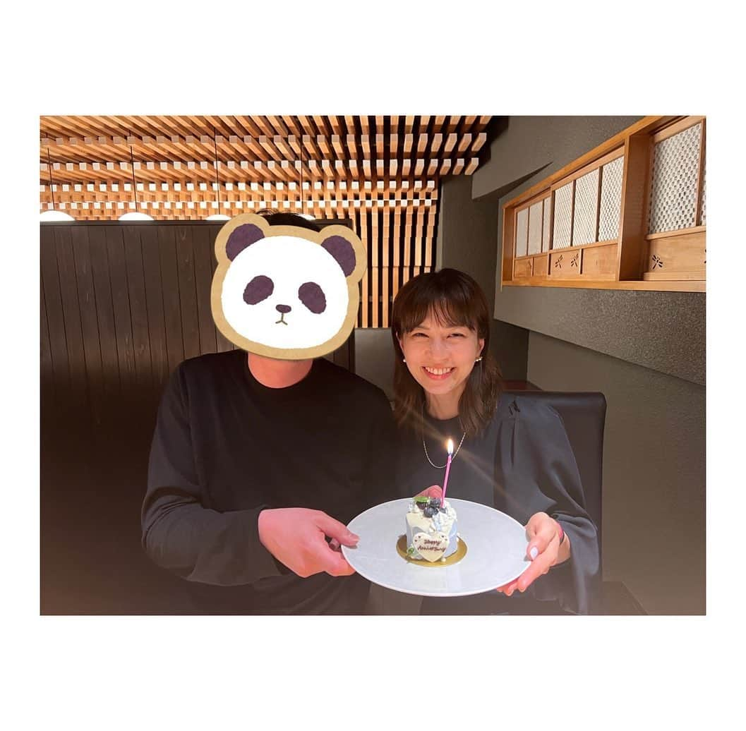 安田美沙子さんのインスタグラム写真 - (安田美沙子Instagram)「3.14 は円周率の結婚記念日でした🤍  日をずらして夫婦だけでお祝い✨2人で夜ごはんに行くのは、何年ぶりだろう？  ついに、10年目に突入。早いなぁ。。。 まだまだ知らないとこもあるけど、2人だと話が尽きない。  結局息子たちの話をしてしまうけど。笑  真逆な性格の私たちは、色んなことへの価値観だけが同じ気がする。  初めてお邪魔したお寿司やさん。美味しかったし、雰囲気も素敵でした。  これからは、夫婦の時間も定期的に大切にしていきたい。  ホワイトデーは、大好きなお店のバスクチーズケーキ。 家族でいただきました！  ありがとう！  これからもよろしくやで。  #anniversary  #date  #sushi #cake #whiteday #family」3月14日 23時26分 - yasuda_misako