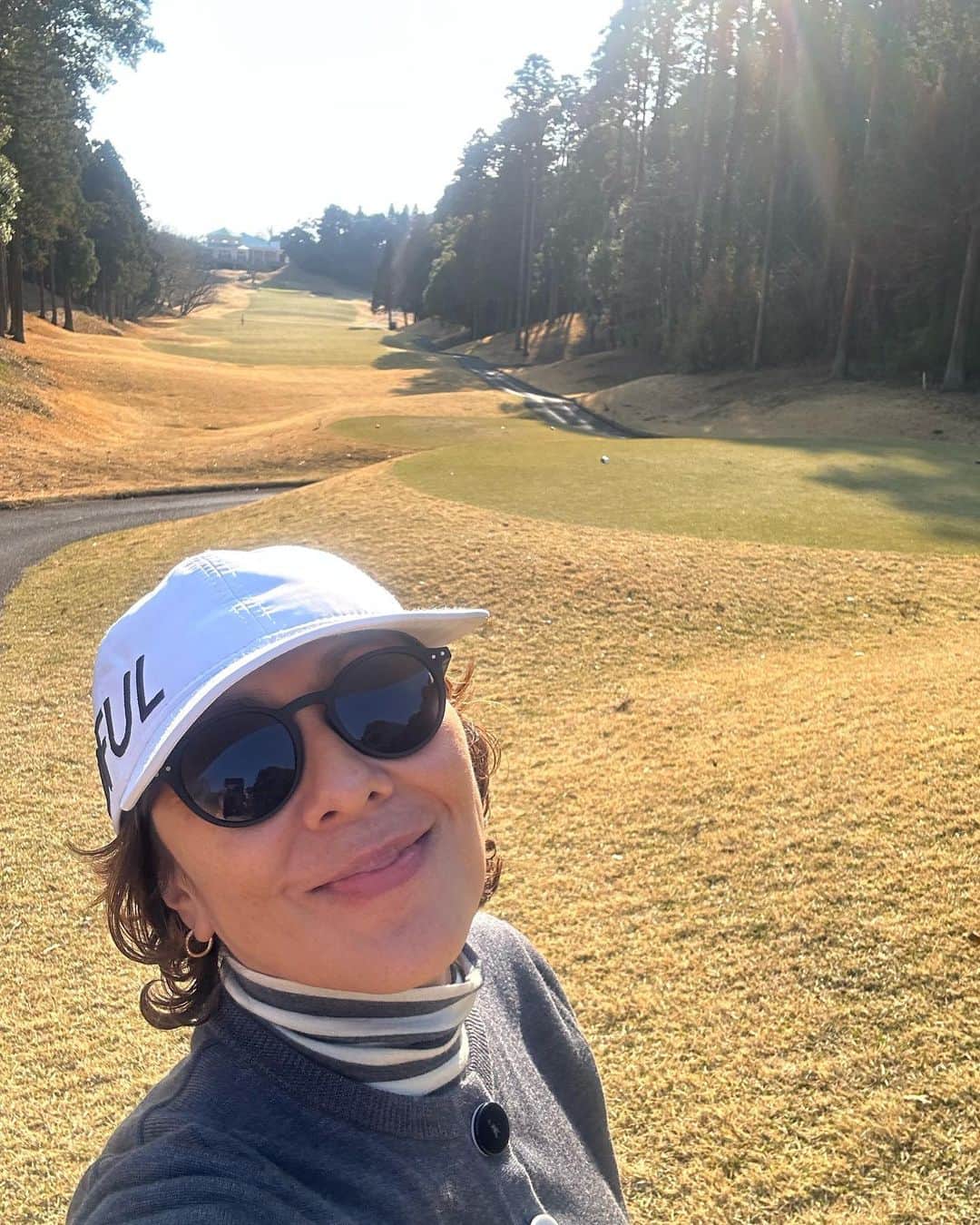 RIKACOさんのインスタグラム写真 - (RIKACOInstagram)「#golfday  #太陽が好き しかしいつになったら100切れるんだろう　😂 成長しない私🤣 帰りは親戚と美味しい🇻🇳料理 やはり身内は落ち着くな☺️ #今日もありがとう　#❤️」3月15日 22時42分 - rikaco_official