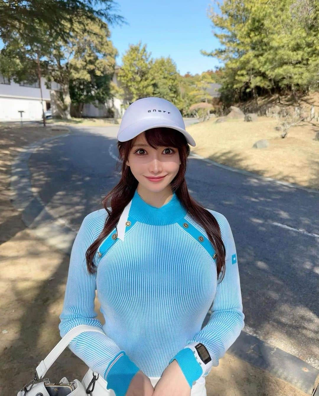 美女美容事情さんのインスタグラム写真 - (美女美容事情Instagram)「《美人すぎるゴルフ女子🏌️‍♀️☀️》⁠ *⠀⠀⠀⠀⠀⠀⁠⠀⁠⠀⁠⠀⁠⠀⁠ 今回ご紹介させて頂きますのは!!👀❤️⁠⠀⁠⠀⁠⠀⁠⠀⁠ 🤍MAYU⛳️🤍さん<@mayu.kina_golf> の素敵なお写真📸⠀⁠⠀⁠⠀⁠ *⠀⁠ 圧巻のスタイルで羨ましいですね😍💕 ゴルフウェアもかわいいですね⛳️✨⠀⠀⠀⁠⠀⁠⠀⁠⠀⁠⠀⁠ *⠀⁠⠀⁠⠀⁠⠀⁠⠀⁠ 🤍MAYU⛳️🤍さん<@mayu.kina_golf> 素敵な投稿をありがとうございました☺️📸✨⠀⁠ 🤍MAYU⛳️🤍さんのアカウントには他にも素晴らしい投稿が沢山ありますので是非覗いてみてくださいね💁‍♀️💙⁠ ⁠ ⠀⠀⁠⠀⁠⠀⁠⠀⁠ △▼△▼△▼△▼△▼△▼△▼△▼△▼ ⁠⠀⁠⠀⁠⠀⁠ ❤️🧡💛「ビジョビ (美女美容事情)」💚💙💜⠀⠀⠀⠀⠀⠀⠀⠀⠀⠀⠀⠀⠀⠀⁠⠀⁠⠀⁠⠀⁠⠀⁠⠀⁠ 👇掲載ご希望の方は👇⠀⠀⠀⠀⠀⠀⠀⠀⠀⠀⠀⠀⠀⠀⠀⁠⠀⁠⠀⁠⠀⁠⠀⁠⠀⁠ @b_b_j.jタグ付けと🖤 #ビジョビ ⁠⠀⁠ 🖤タグ付けお願いします⠀⠀⠀⠀⠀⠀⠀⠀⠀⠀⠀⠀⠀⠀⠀⁠⠀⁠⠀⁠⠀⁠⠀⁠⠀⁠ △▼△▼△▼△▼△▼△▼△▼△▼△▼ ⁠⠀⁠ #美女#美人#ゴルフ#ゴルフ女子 #ゴルフコーデ#スタイル抜群 #インスタ美女#インスタ美人」3月16日 18時01分 - b_b_j.j