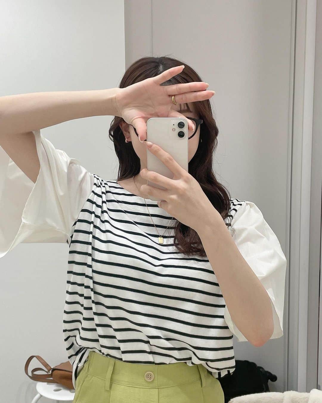 ましゅろ～さんのインスタグラム写真 - (ましゅろ～Instagram)「戸田ちゃん(@__aya.photo )が誘ってくれたご縁で、あかのれんのアパレルの撮影に参加させていただきました。 なんとひこにゃん(@ma7am1 )さんとご一緒させていただけて、感激空間でした😭  しかもYouTubeやポスターにも使っていただけるみたいで、完成が楽しみですー！  #あかのれん #AKANOREN　#REDWILL #pr  #プチプラファッション #プチプラコーデ #春服 #春コーデ」3月17日 18時00分 - photomasyuro