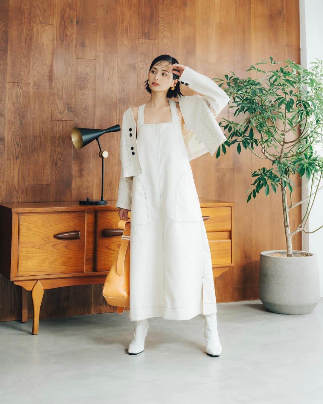 山賀琴子さんのインスタグラム写真 - (山賀琴子Instagram)「いつもと違う私🌼 ファッションは楽しい！  @o0u_official 7LOOK企画、ぜひご覧ください😌  #o0u」3月16日 20時45分 - kotokoyamaga