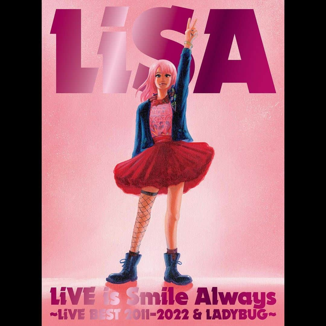 LiSAさんのインスタグラム写真 - (LiSAInstagram)「ピンクのボックスに、ライブの銀テープを貼って「最高に楽しんで行きましょうー！✌️」の合言葉ジャケットで、お届けですっ📺✌️  https://lisa.lnk.to/LiVEBEST_20230419  RT 【おしらせ】#LiSAライブベスト 4/19（水）発売、ライブBlu-ray & DVD「LiVE is Smile Always〜LiVE BEST 2011-2022 & LADYBUG〜」のジャケット写真 & 先着購入者特典の絵柄を公開☆  💿DiSC1 : ライブベスト(50曲約4時間) 💿DiSC2: LiSA TV(約2時間) 💿DiSC3: LiVE is Smile Always〜LADYBUG〜(約3時間)  @momoco_itadakimasu47  ✒︎ @y0k0yama_isa0  ✒︎ @makitotakagi」3月17日 18時49分 - xlisa_olivex