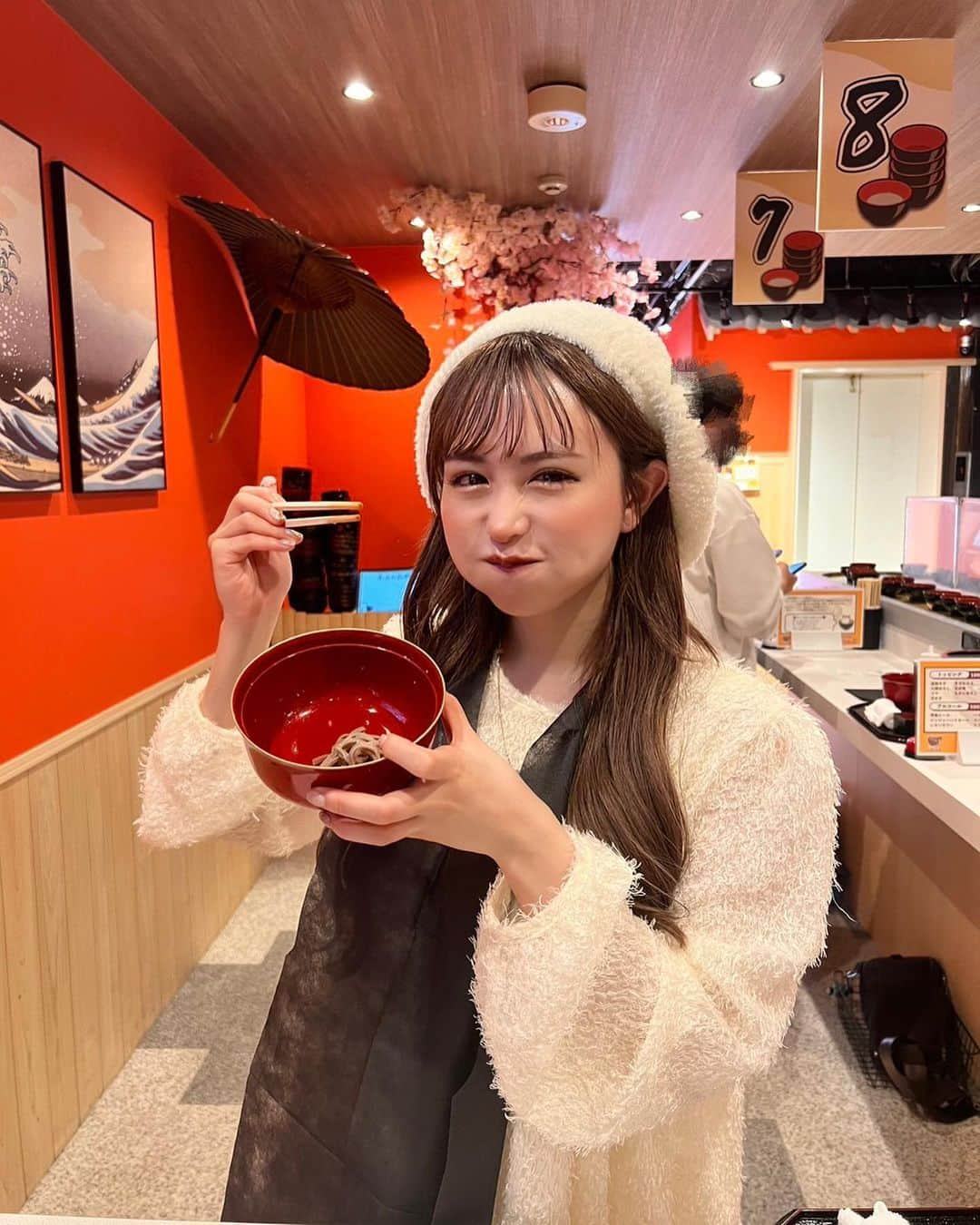 日向すずさんのインスタグラム写真 - (日向すずInstagram)「ロケでわんこそば食べたよ‪‪❤︎‬ 何杯食べれたでしょう！ 予想外の結末でした…… 動画を待ってねえ♪。.:＊・゜♪。」3月17日 20時40分 - osuzudashi_