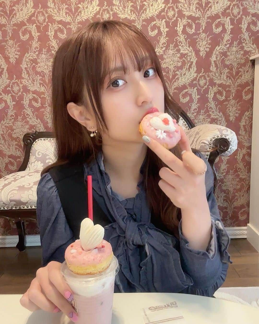 竹内星菜さんのインスタグラム写真 - (竹内星菜Instagram)「原宿popのみんなで苺ぱーてぃ🍓 . #プリンセスいちごパーラー #原宿pop」3月19日 13時45分 - seina0227