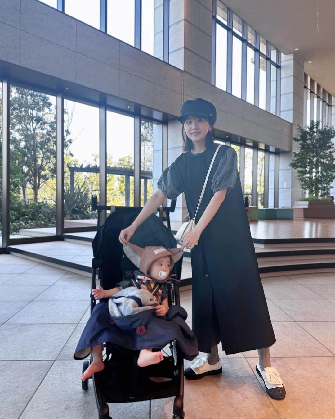 浜田翔子さんのインスタグラム写真 - (浜田翔子Instagram)「家族で珍しく週末に上野動物園へ🐼 人が凄すぎた‼︎  🦩🦘🦛🦒🐒🐧🐘🦌 ↑会えたどうぶつたち❕」3月19日 20時43分 - shoko_hamada