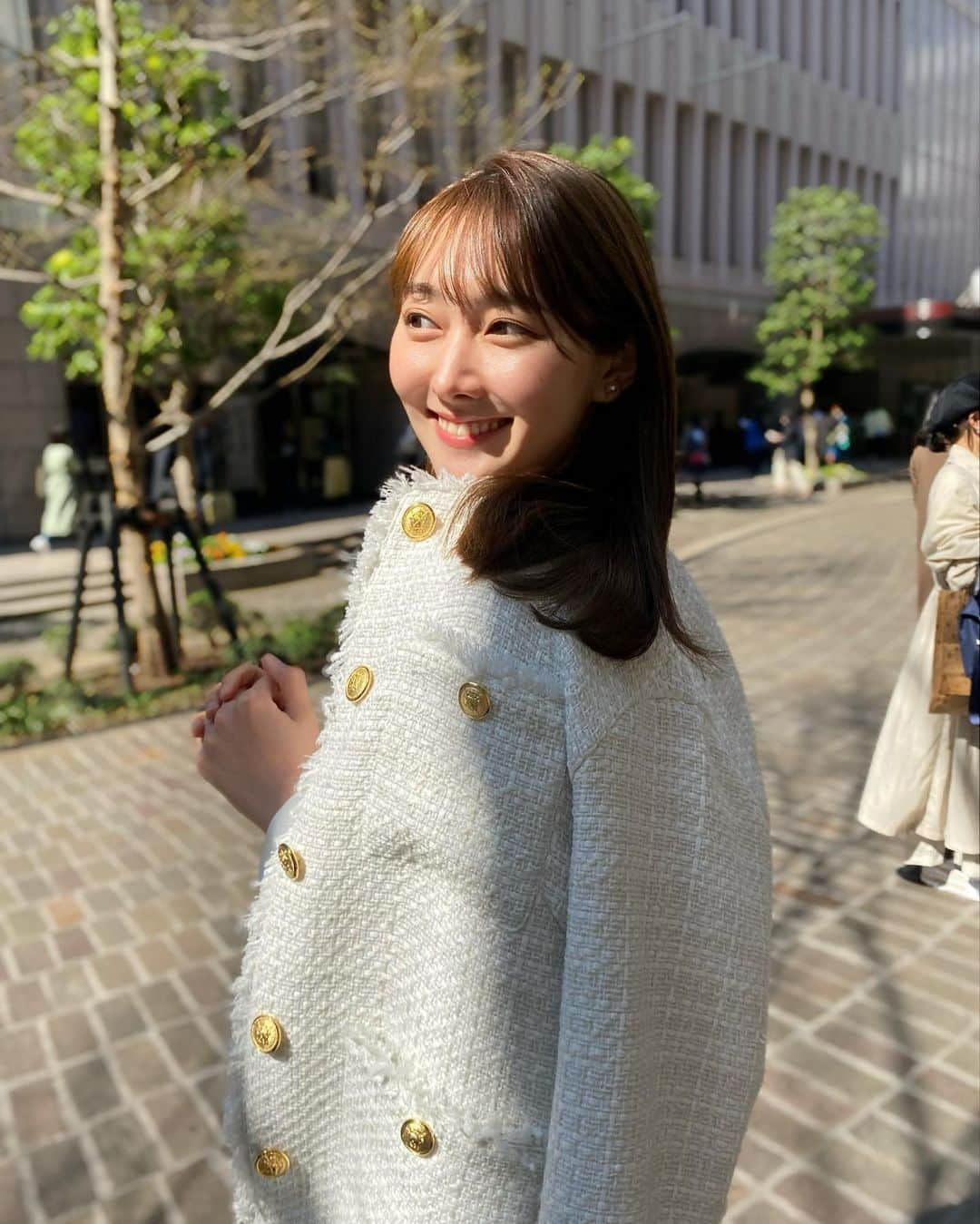 森山みなみさんのインスタグラム写真 - (森山みなみInstagram)「. 幼馴染と #RENT 観劇！ 久々のクリエ🌸 天気も良くて観劇日和でした。  休日は動き回りやすさ重視でデニムを履くことが多いです😋」3月19日 21時20分 - minami.moriyama_ex