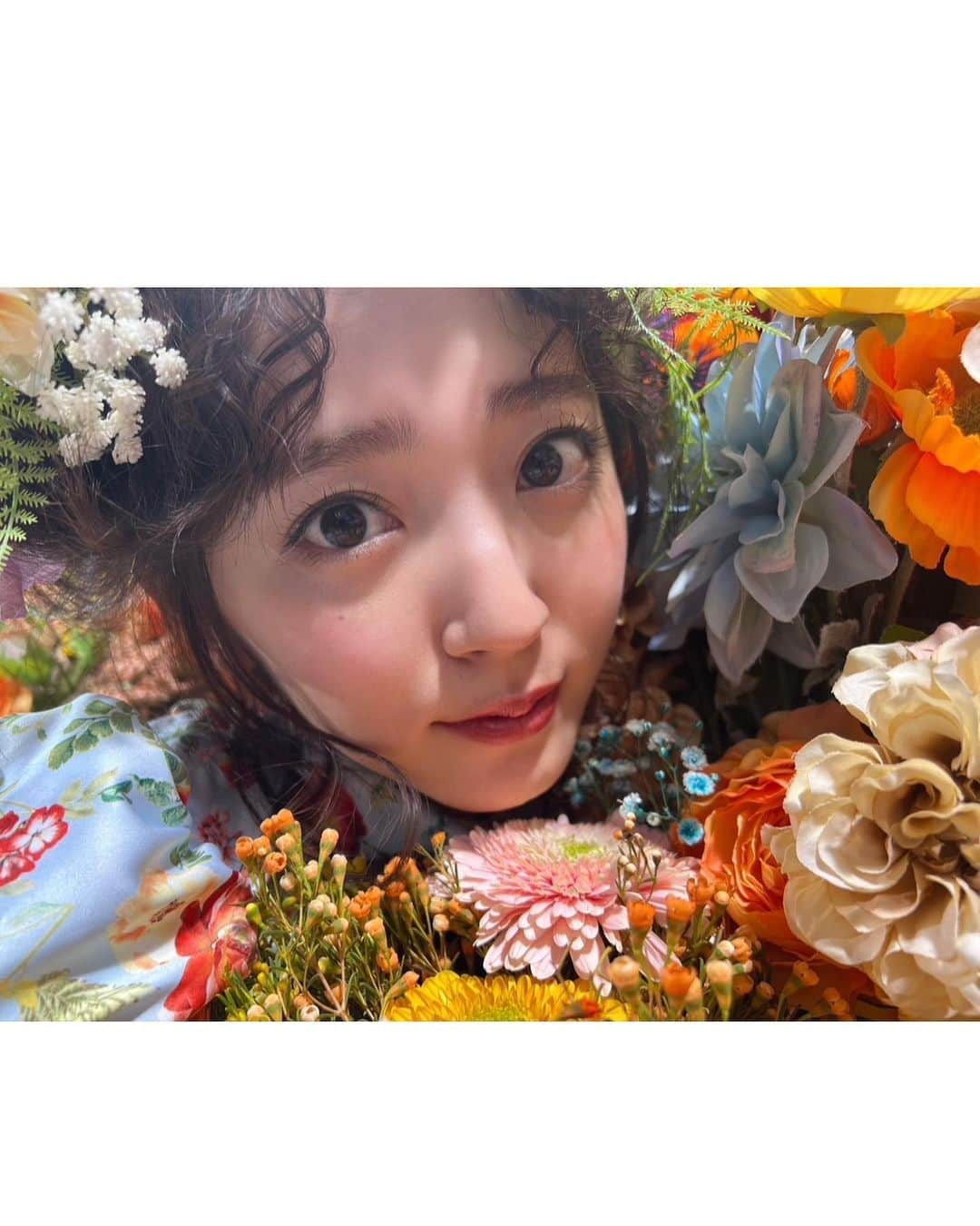 鈴木愛理さんのインスタグラム写真 - (鈴木愛理Instagram)「✴︎ 《情報解禁》 EDテーマ「heart notes」 鈴木愛理が歌わせていただいている ⁡ かぐや様は告らせたい -ファーストキッスは終わらない- ⁡ TV放送決定しました🥰✨  新OP・ED映像になるらしい...♡  映画館でご覧になった方も、なれなかった方も この機会にぜひ！！！！ ⁡ 映画館で流れたときの感動を 私も再び感じたいと思います...🥰 ⁡ 各局で放送の時間が異なりますので 詳細はオンエアページをご覧くださいね♡ URL: kaguya.love ⁡ #かぐや様  #CDジャケ写はお花の方になりました☺︎」3月19日 22時53分 - airisuzuki_official_uf