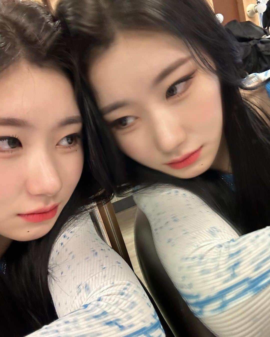 ITZYさんのインスタグラム写真 - (ITZYInstagram)「거울아 거울아🪞」3月20日 0時48分 - itzy.all.in.us