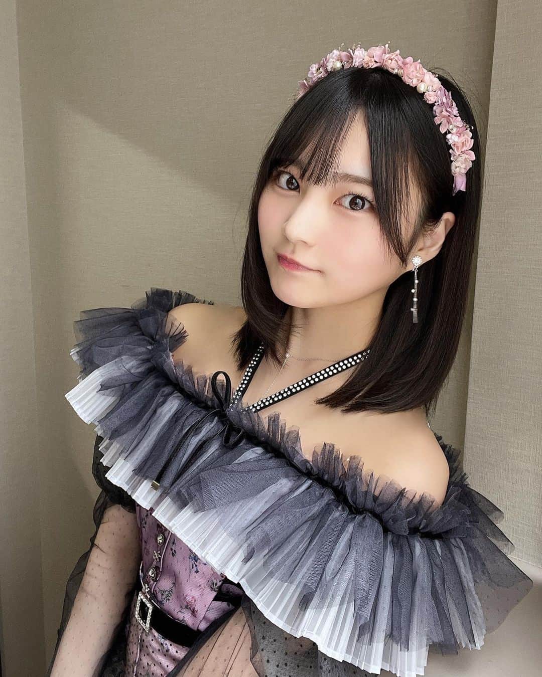 宇咲さんのインスタグラム写真 - (宇咲Instagram)「新衣装と 短い髪も好評で嬉しい🌸✨💭 . . . 衣装はオサレカンパニーさんです素敵🌸  #アイドル #idol衣装 #衣装 #オサレカンパニー #花飾り #ロブ #ボブ #ミディアム」3月20日 15時09分 - usa_usa0427