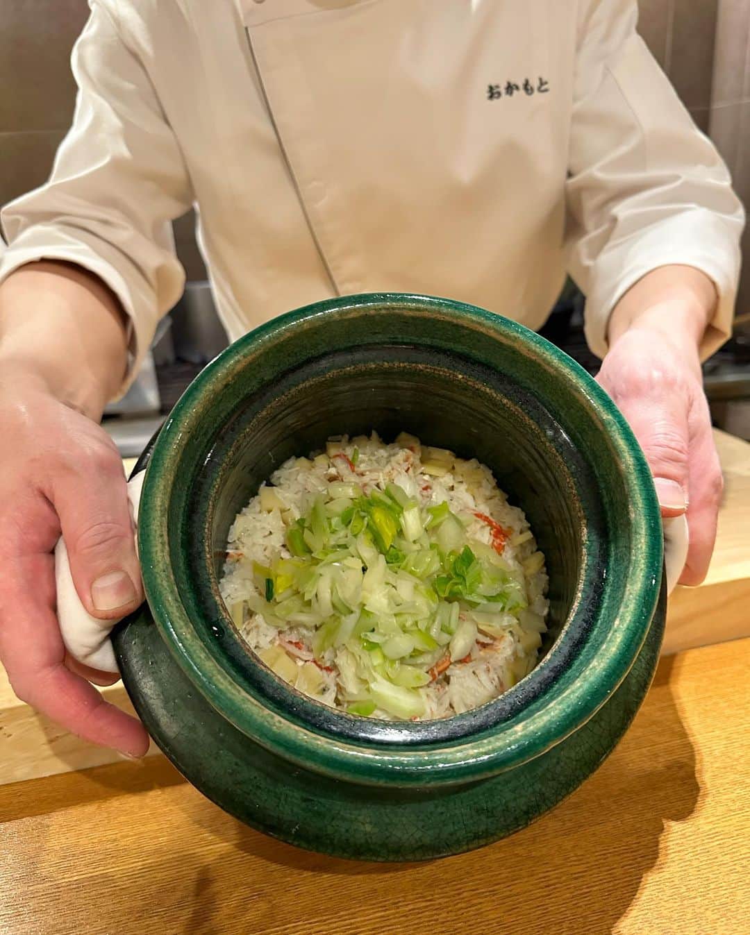 MAYUさんのインスタグラム写真 - (MAYUInstagram)「. だいすきなカラスミ蕎麦を食べに🧡 . ご飯は安定に4杯たべた🍚🍚🍚🍚✨ 美味しいお米だいすきっ！！ . . 明日の朝はWBC準決勝だね⚾️✨ こんなに野球にハマったの初めて！ テレビの前でしっかり応援するぞ〜📣🥺✊🏻🇯🇵 . . #ootd#fashion#miumiu#valextra#おかもと#和食#日本料理#カラスミ蕎麦#japan#japanesefood#japanese#japanesegirl」3月20日 18時50分 - mayu.kina_golf