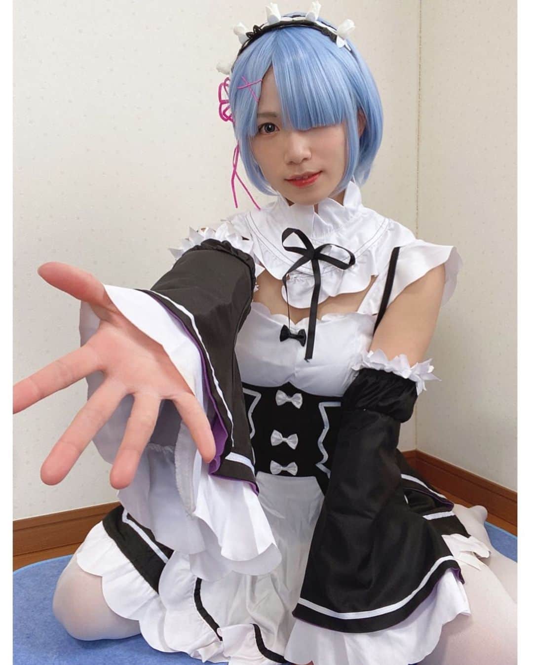 村上りいなさんのインスタグラム写真 - (村上りいなInstagram)「レムのコスプレしました。💎🔹🫧  #cosplay #コスプレ #リゼロ　#rezero #」3月21日 13時36分 - riina_murakami