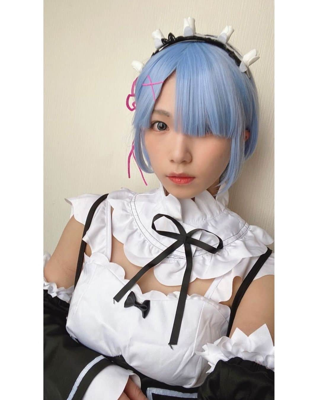 村上りいなさんのインスタグラム写真 - (村上りいなInstagram)「レムのコスプレしました。💎🔹🫧  #cosplay #コスプレ #リゼロ　#rezero #」3月21日 13時36分 - riina_murakami