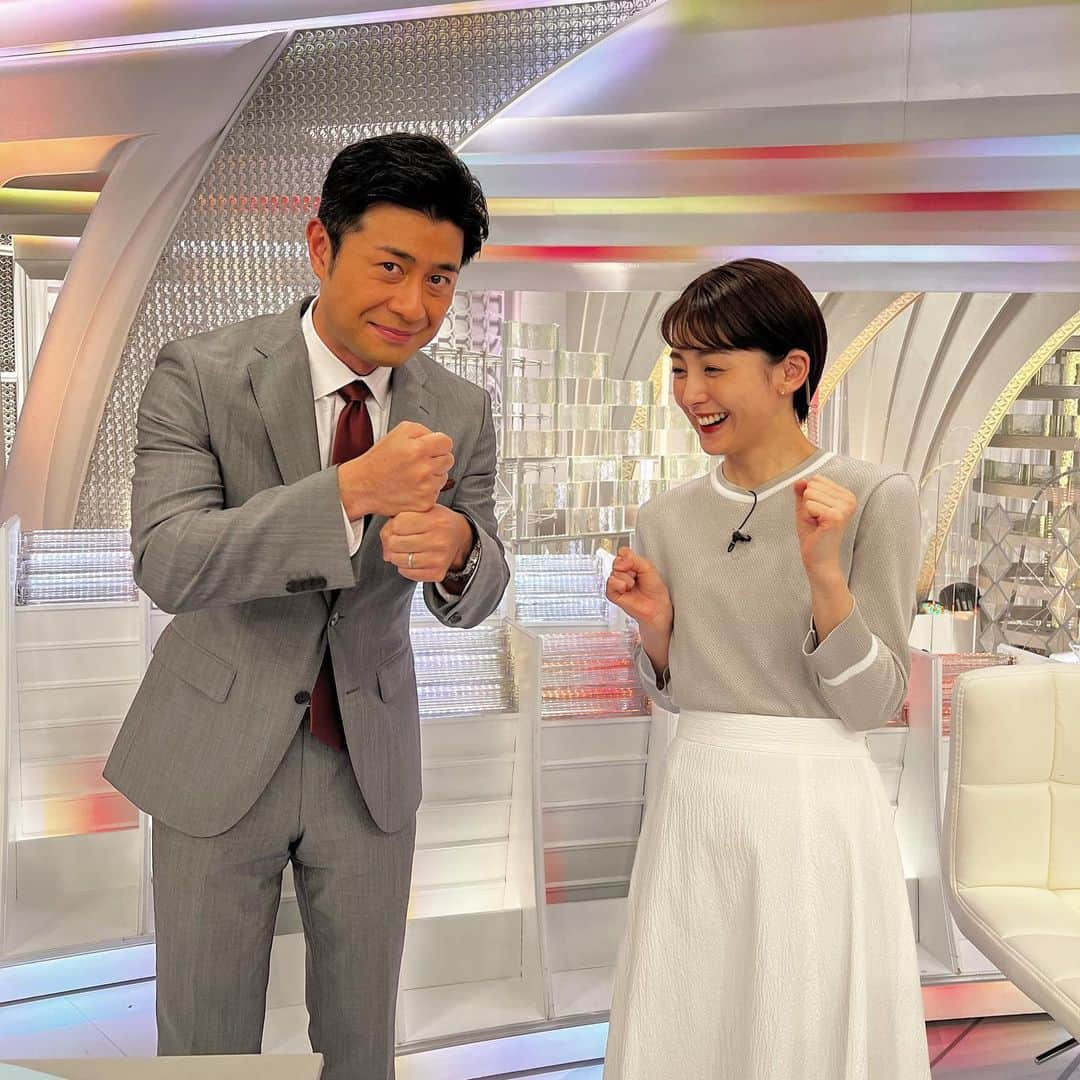 フジテレビ「プライムニュース イブニング」さんのインスタグラム写真 - (フジテレビ「プライムニュース イブニング」Instagram)「#イット ！放送中です    ●#侍ジャパン 決勝へ！内川聖一が生解説 ●岸田首相ウクライナ電撃訪問 ●#サクラ 見ごろも”ルール違反”続出 ●人気シリーズ「#年金 の現実」１か月間の節約生活に密着！ 電気＆ガス使わず部屋は極寒・・・支給日前はおにぎり１個   #榎並大二郎 @enami_daijiro #宮司愛海 @manami_miyaji   #木村拓也 @takuya.kimura0801   #梅津弥英子 @yaeko.umezu   #宮家邦彦 #ガチャピン @gachapin_official #竹俣紅 @benitakemata_official   #山本賢太 @yamamoto_kenta.yamaken  #フジテレビ #アナウンサー 公式HP：https://www.fujitv.co.jp/livenews_it/ FNNプライムオンライン：https://www.fnn.jp/」3月21日 15時53分 - livenews_it