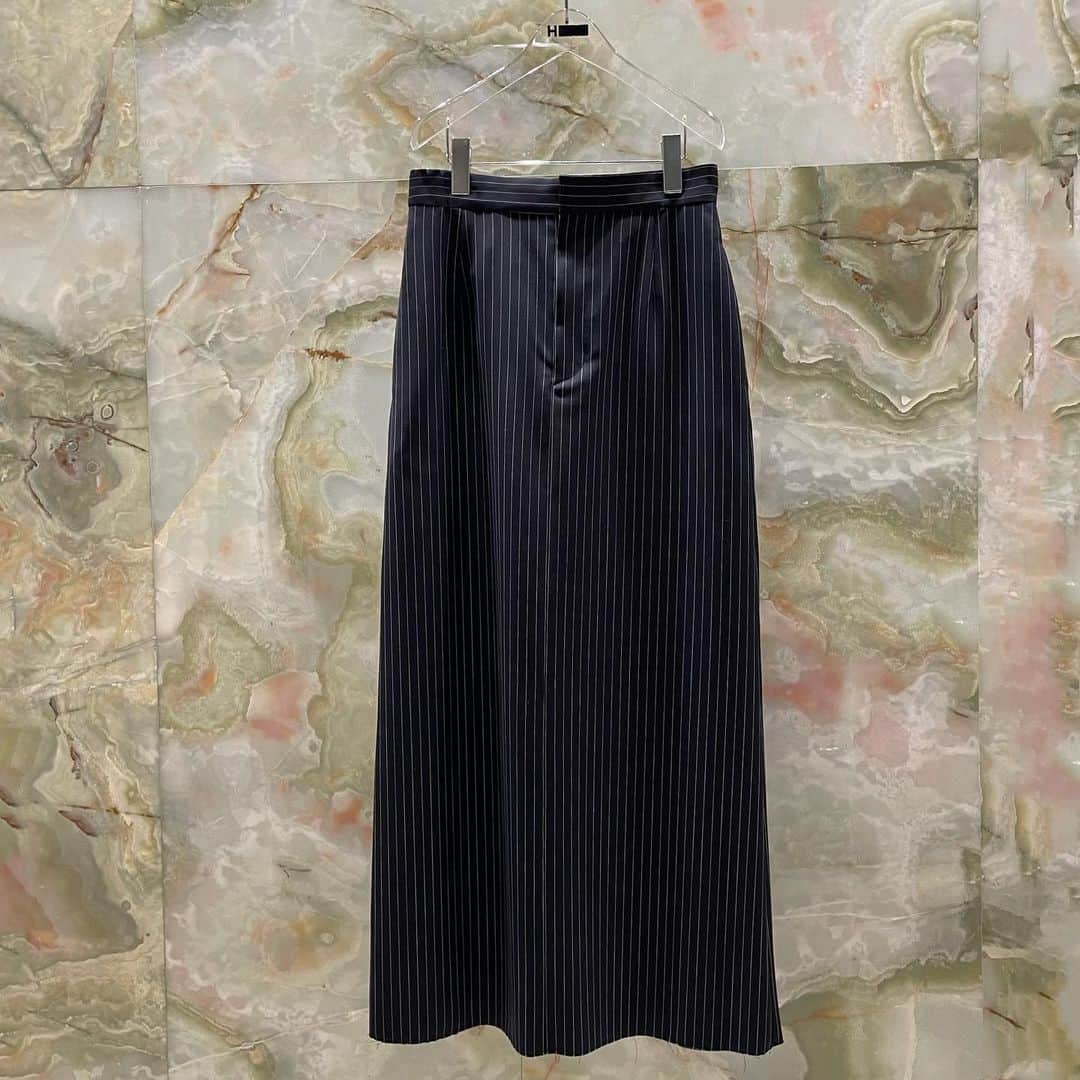 H BEAUTY&YOUTHさんのインスタグラム写真 - (H BEAUTY&YOUTHInstagram)「＜INSCRIRE＞ STRIPE LONG SKIRT ¥53,900  #H_beautyandyouth #エイチビューティアンドユース @h_beautyandyouth  #BEAUTYANDYOUTH #ビューティアンドユース #Unitedarrows #ユナイテッドアローズ #inscrire @inscrire_official」3月22日 12時37分 - h_beautyandyouth