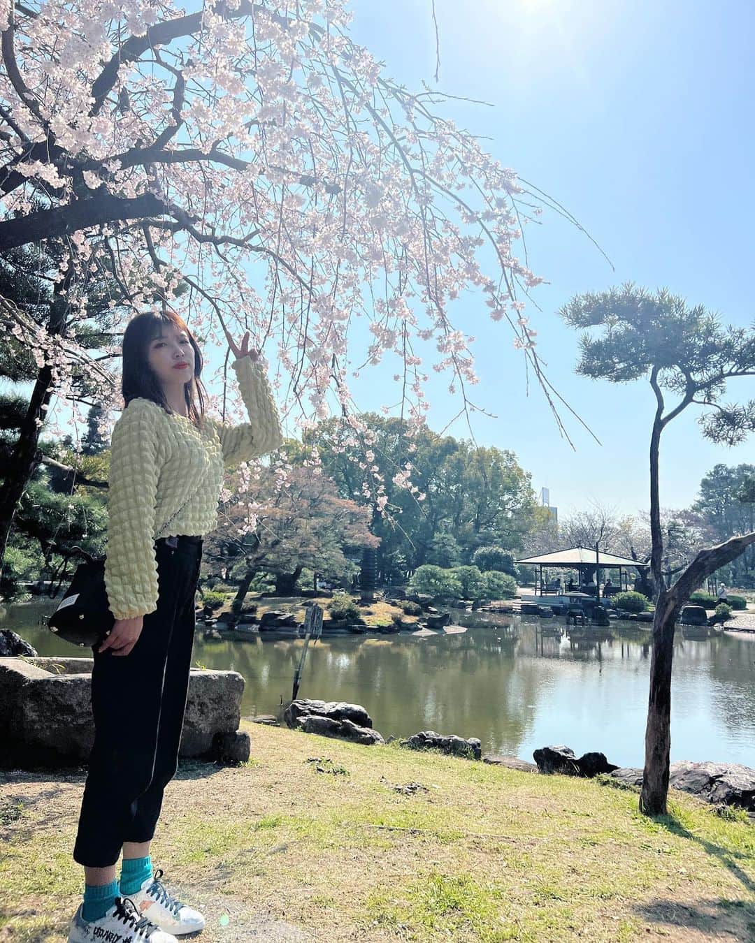 中村愛さんのインスタグラム写真 - (中村愛Instagram)「🌸♡ ・ ・ ・ 勝ったね☺️☺️☺️ 最高に痺れました🥺 ありがとうございました！  終わってすぐ… #鶴舞公園  桜🌸良い感じ☺️  でも、明日から天気崩れそうな😭😭😭 #名古屋 #春休み」3月22日 16時07分 - nakamuramura_ai