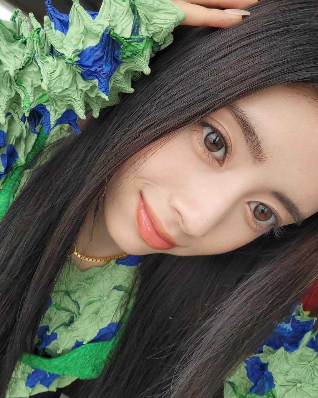 NiziUさんのインスタグラム写真 - (NiziUInstagram)「💚💚💚  #NiziU #anan #RIMA」3月22日 19時36分 - niziu_artist_official