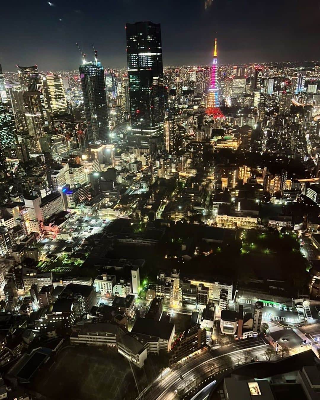 茜さやさんのインスタグラム写真 - (茜さやInstagram)「東京タワーが！！！ WBCカラーだった🗼⚾︎✨✨  本当に感動をありがとう。 全試合リアルタイムで応援できてよかった📣！！！  日本強い！！かっこいい！！最高！！ 本当にいい日だ！！  #WBC #wbc2023 #野球　#東京タワー　#東京タワー夜景 #六本木ヒルズ　#ヒルズ　#夜景　#東京夜景 #東京観光 #tokyo #tokyotokyo #roppongi #tokyotower」3月22日 23時04分 - saya.akane