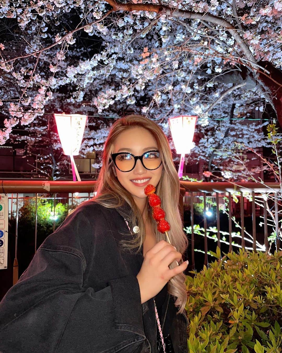 鈴木愛美さんのインスタグラム写真 - (鈴木愛美Instagram)「: 🍓🌸  今年もしっかり桜見に行けた🌸✴︎゜  #♡」3月23日 11時51分 - x.manya.x