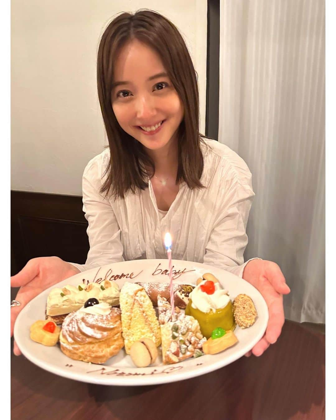 佐々木希さんのインスタグラム写真 - (佐々木希Instagram)「いつもありがとう🥰 大好きな人達と楽しい時間を噛み締めて♡」3月24日 15時15分 - nozomisasaki_official