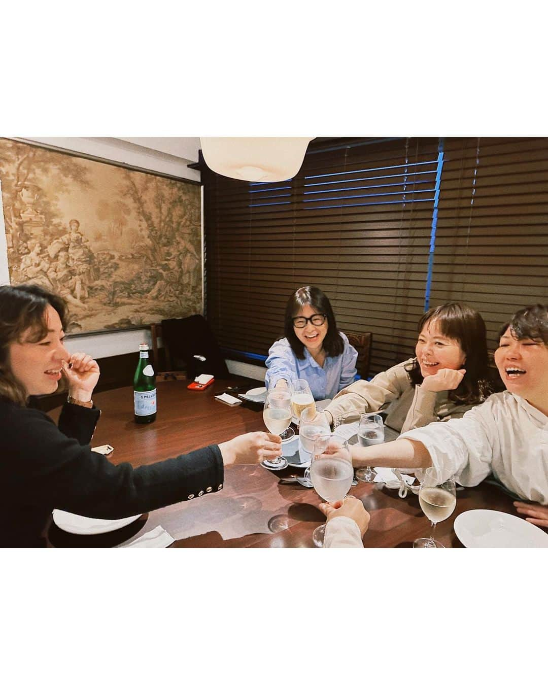 佐々木希さんのインスタグラム写真 - (佐々木希Instagram)「いつもありがとう🥰 大好きな人達と楽しい時間を噛み締めて♡」3月24日 15時15分 - nozomisasaki_official