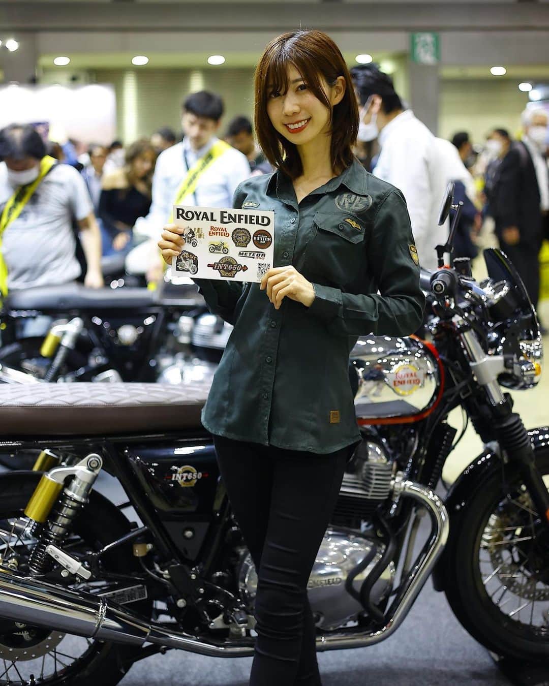 生田ちむさんのインスタグラム写真 - (生田ちむInstagram)「#東京モーターサイクルショー2023   ロイヤルエンフィールドブースに来てくださってありがとうございました！ カッコイイバイクに囲まれてバイクにまたがったり出来て始終わくわくして楽しかったです！ 写真ください💕  #東京モーターサイクルショー #ロイヤルエンフィールド #バイク #バイク好き」3月24日 19時21分 - 1224chimu