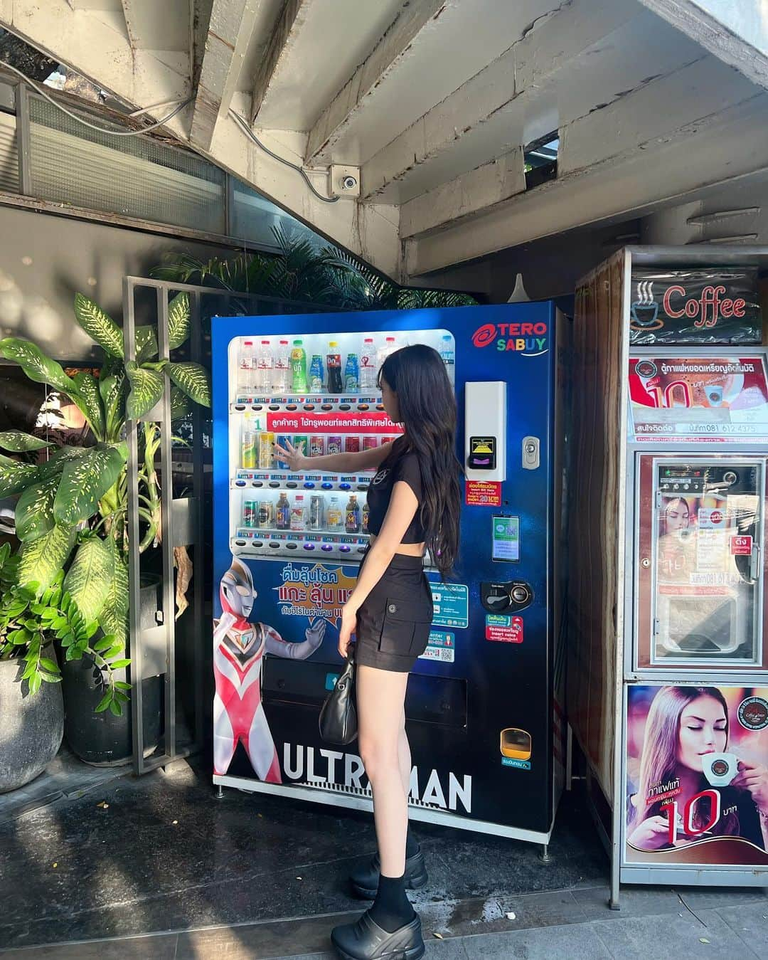 aespaさんのインスタグラム写真 - (aespaInstagram)「Thailand🕶️♥️  #aespa #KARINA」3月25日 13時24分 - aespa_official