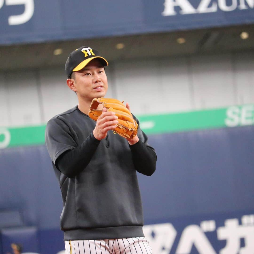 阪神タイガースさんのインスタグラム写真 - (阪神タイガースInstagram)「3月25日オリックス戦、本日の試合前練習の様子です！ #中野拓夢 選手 #糸原健斗 選手 #木浪聖也 選手 #大山悠輔 選手 #シェルドンノイジー 選手 #島田海吏 選手 #村上頌樹 選手 #浜地真澄 選手 #才木浩人 選手 #カイルケラー 選手 #湯浅京己 選手 #阪神タイガース  #ARE」3月25日 13時50分 - hanshintigers_official