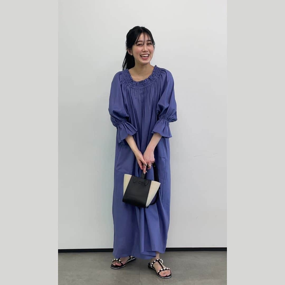 PLST（プラステ）さんのインスタグラム写真 - (PLST（プラステ）Instagram)「【Staff Coordinate】 一枚で3通りの着方が出来る、着回し力抜群のワンピース！  新作の #マルチウェイワンピース を使った、スタッフおすすめの春夏コーデをピックアップ🌸　  ぜひスタイリングの参考にしてみてください♪  🏷リネンブレンドマルチウェイワンピース ¥15,000(tax in)  #PLST #プラステ #プラステコーデ #カジュアル #きれいめカジュアル #スタッフコーデ #スタッフスナップ #春コーデ #春トレンド #23ss #きちんとしたい時の毎日服」3月25日 16時47分 - plst_official